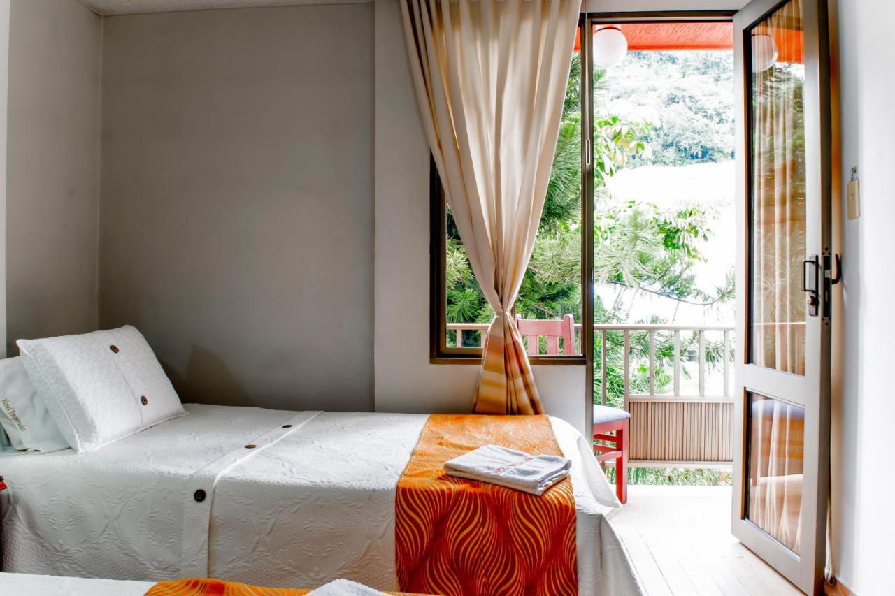 Hotel Emperador Barbosa  Luaran gambar