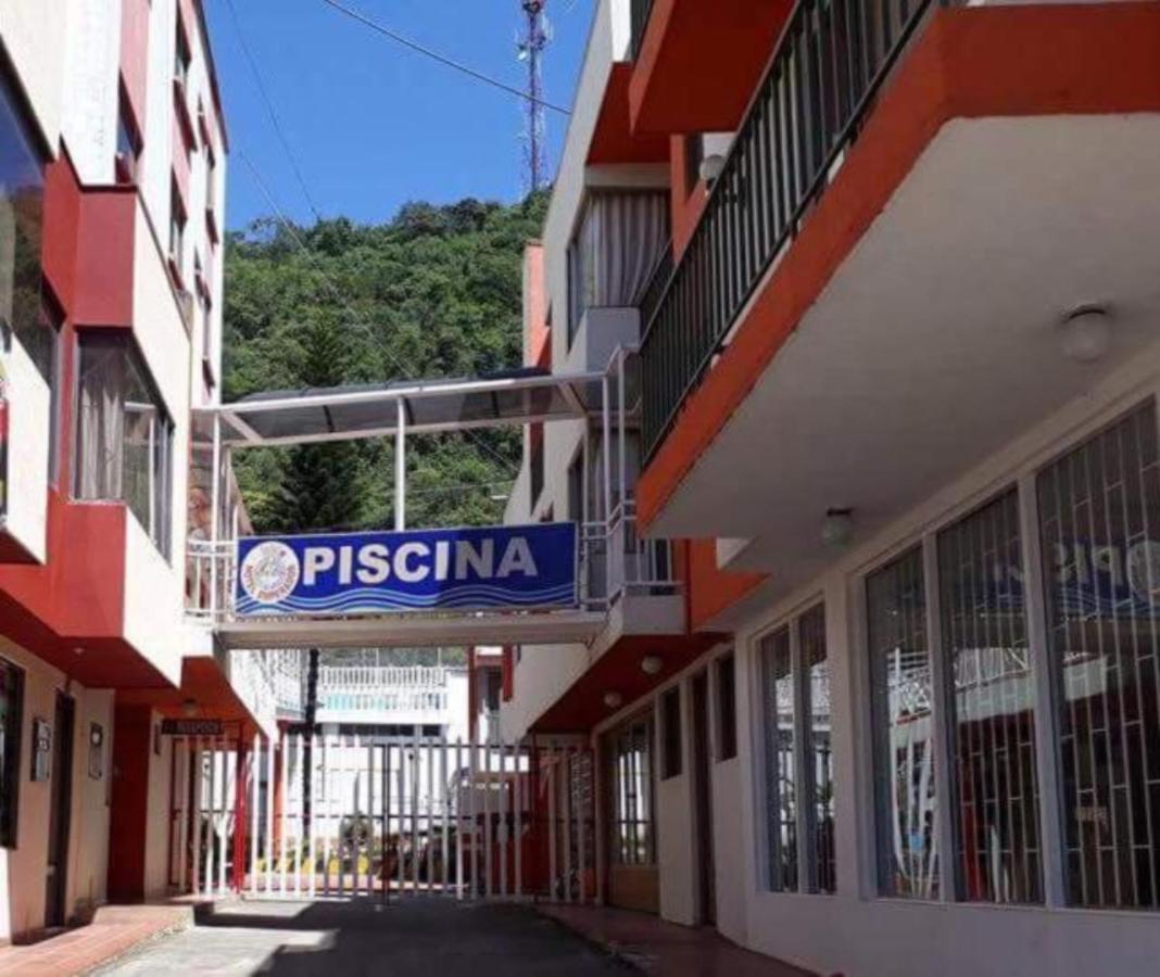 Hotel Emperador Barbosa  Luaran gambar