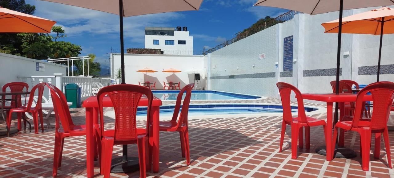 Hotel Emperador Barbosa  Luaran gambar