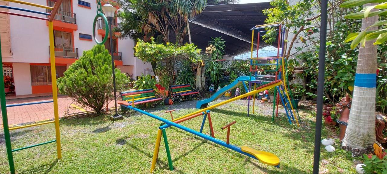 Hotel Emperador Barbosa  Luaran gambar