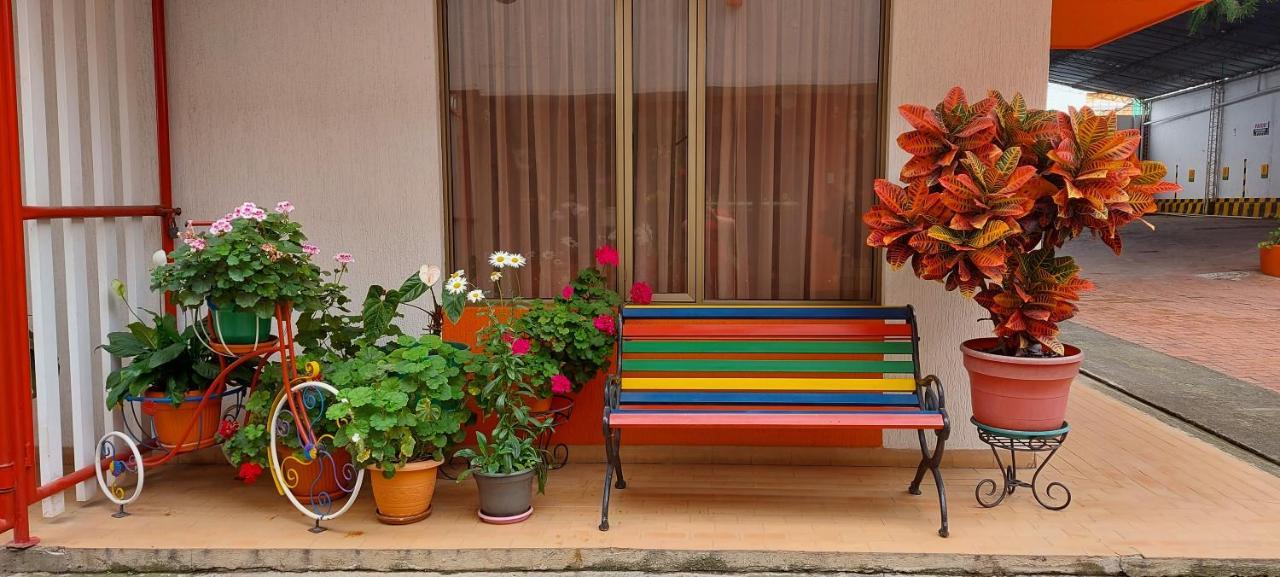 Hotel Emperador Barbosa  Luaran gambar