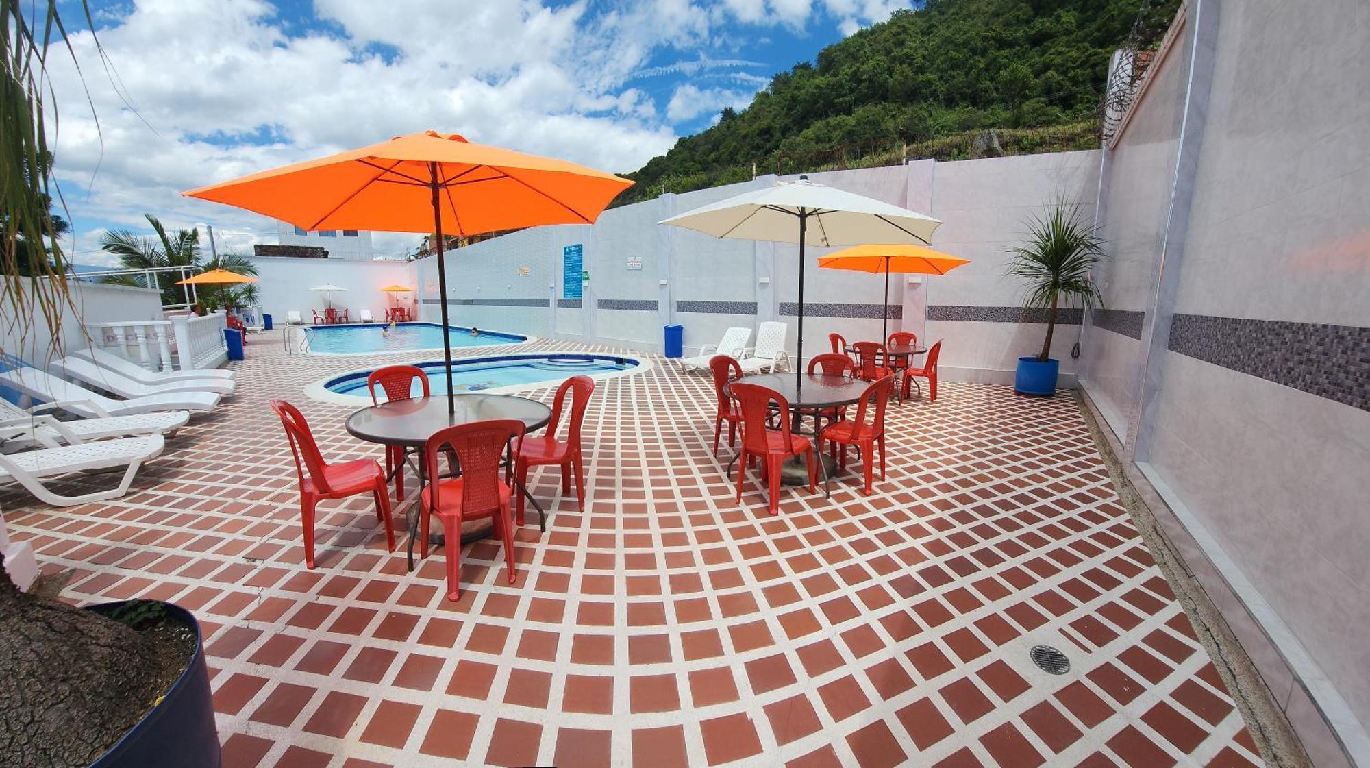 Hotel Emperador Barbosa  Luaran gambar