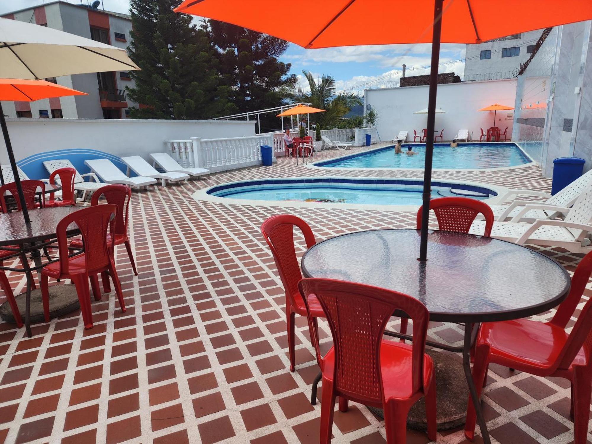 Hotel Emperador Barbosa  Luaran gambar