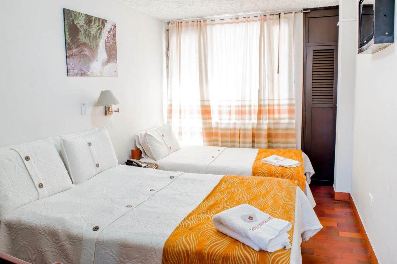 Hotel Emperador Barbosa  Bilik gambar